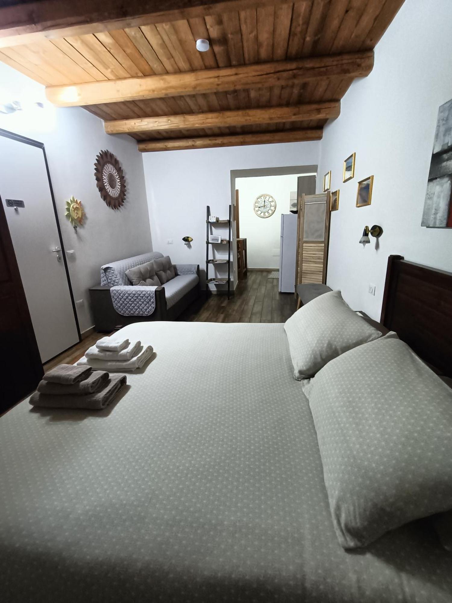 Bed And Breakfast Raggio Di Sole Iglesias Exterior photo