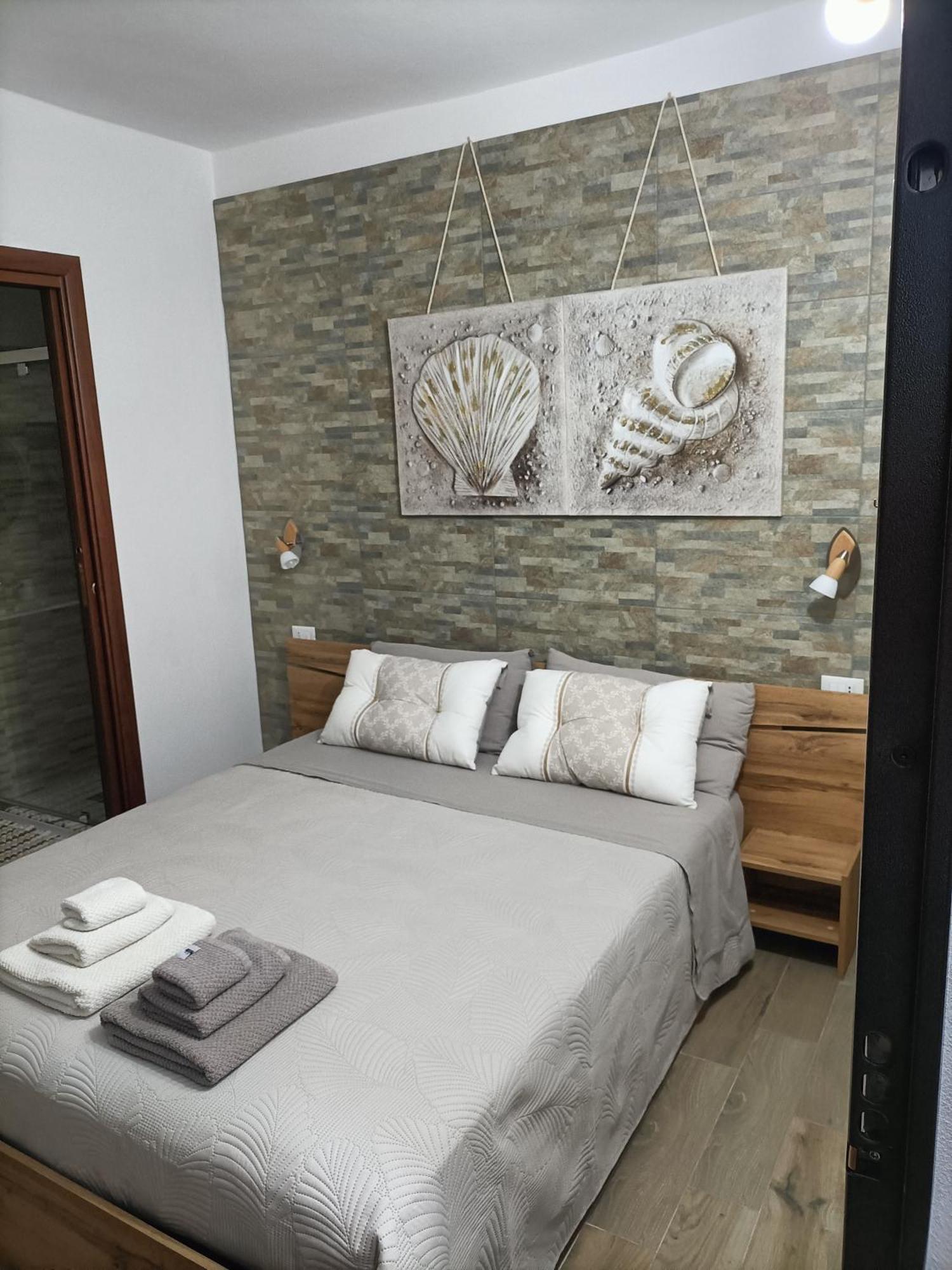 Bed And Breakfast Raggio Di Sole Iglesias Exterior photo