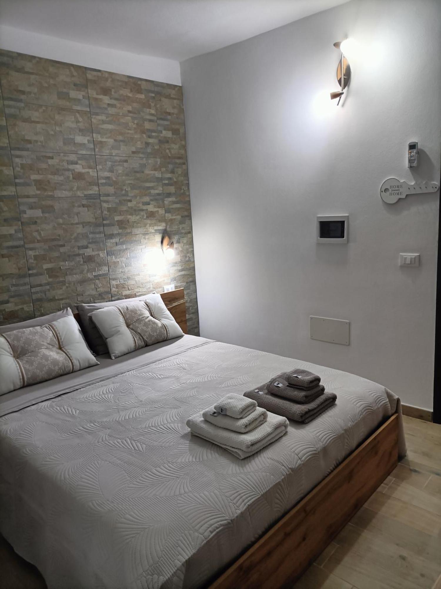 Bed And Breakfast Raggio Di Sole Iglesias Exterior photo