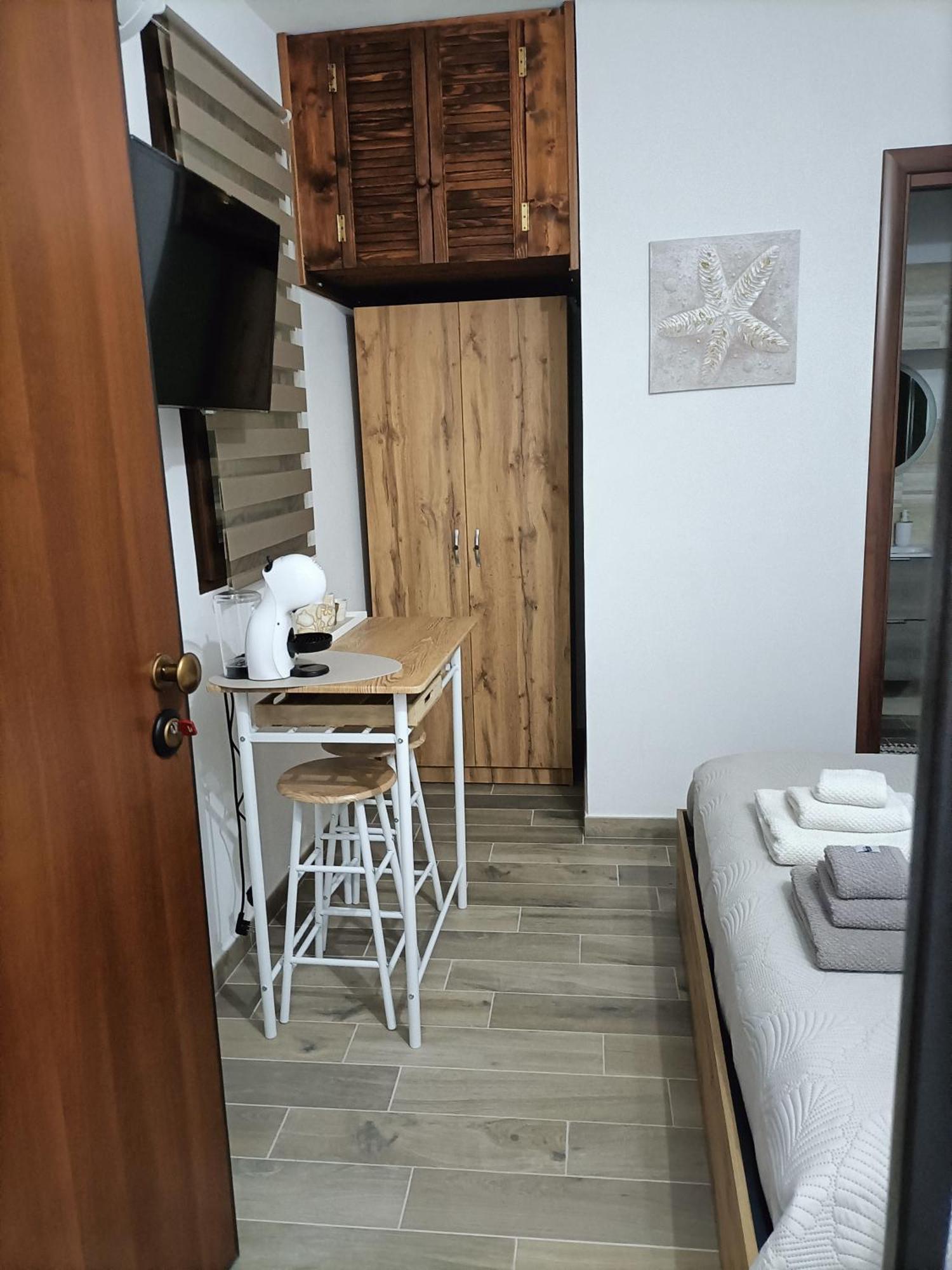 Bed And Breakfast Raggio Di Sole Iglesias Exterior photo