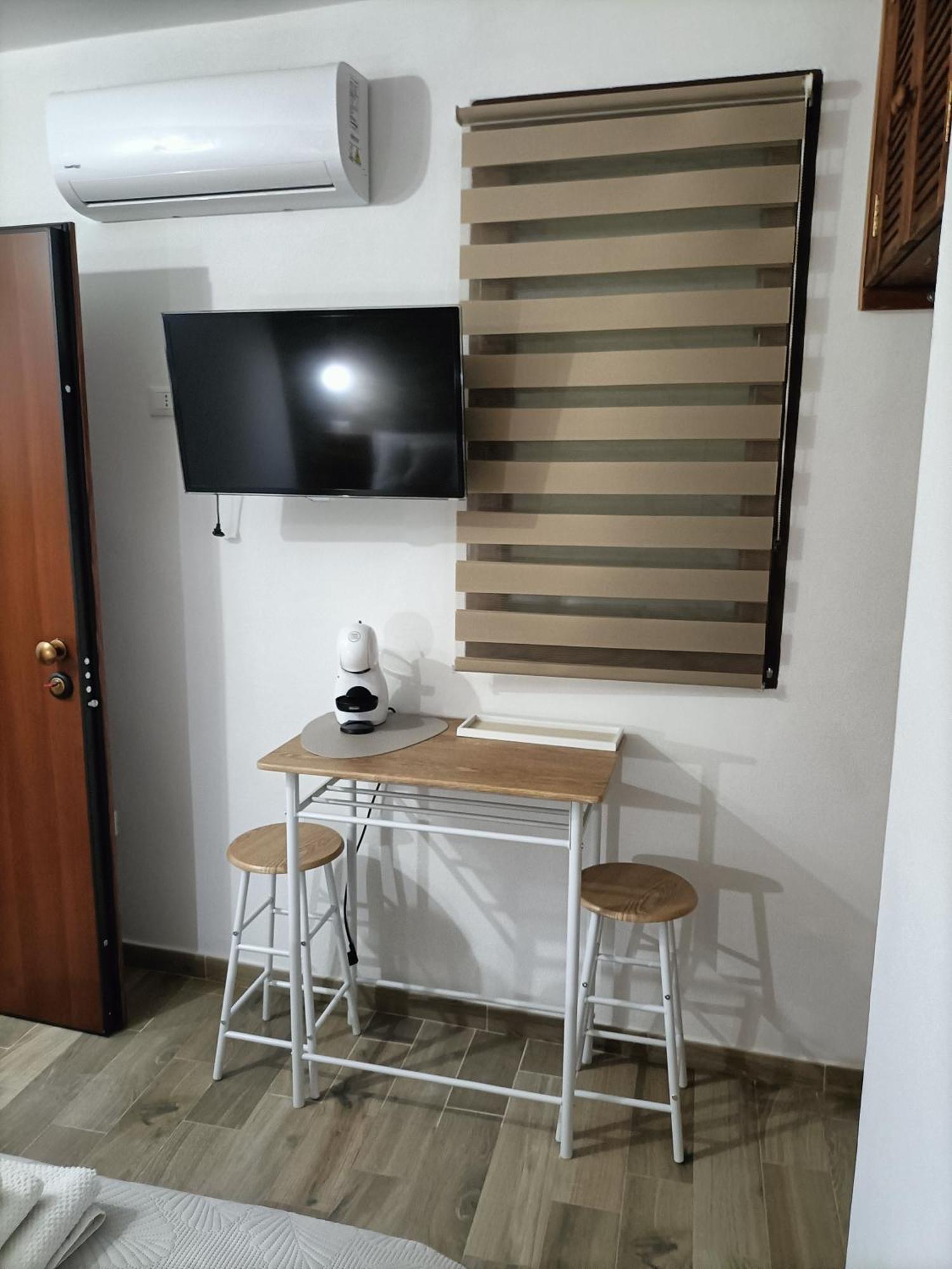 Bed And Breakfast Raggio Di Sole Iglesias Exterior photo